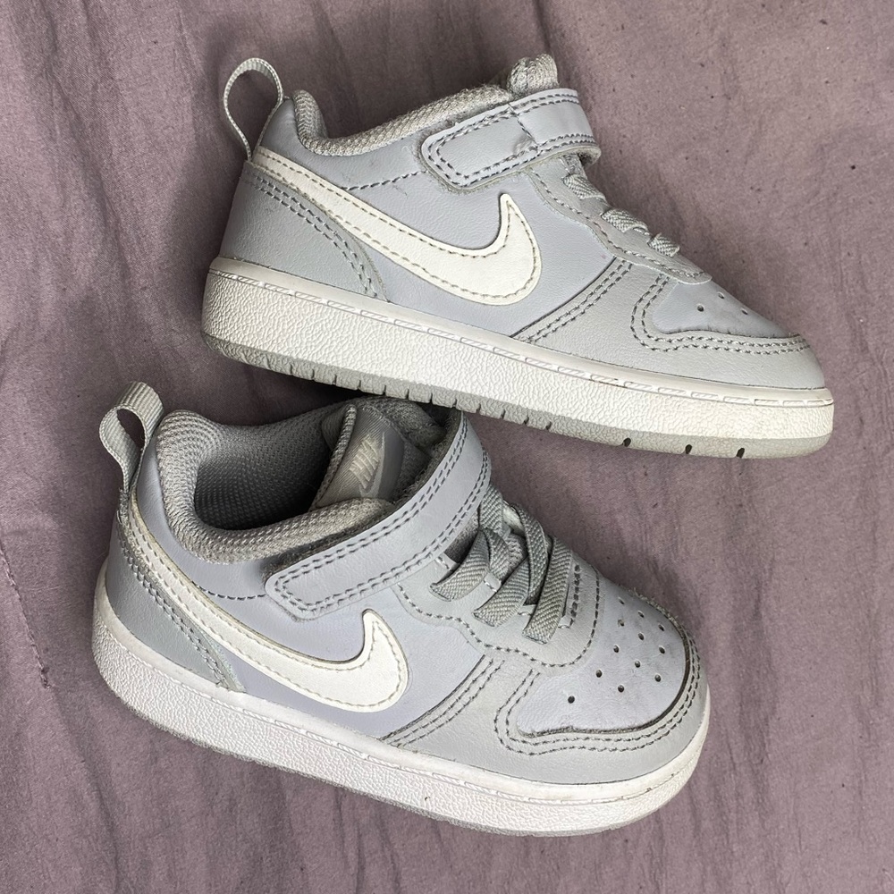 Boys shoes